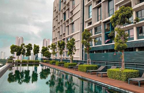 Cyberjaya Apartment | F1-33-05 Dream Land Suites Tamarind WIFI NETFLIXFree Parking