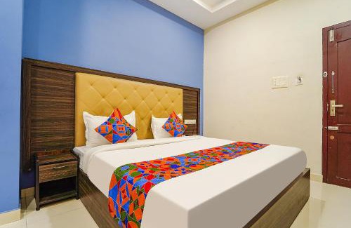 Vyttila Hotel | FabHotel Central Inn Residency