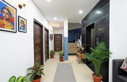 Noida Hotel | FabHotel Frolic Luxury Stay