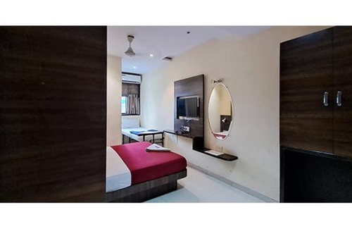 Prabhadevi Hotel | Fabhotel New Silver Elite