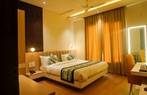 Alambagh Hotel | Familia Hotel and Banquets