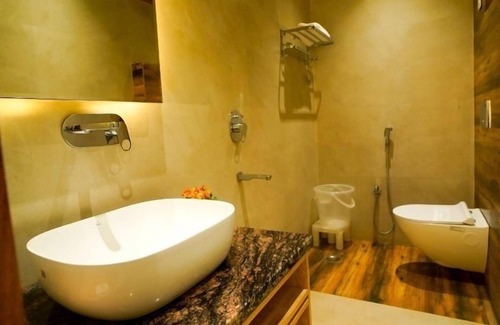 Alambagh Hotel | Familia Hotel and Banquets
