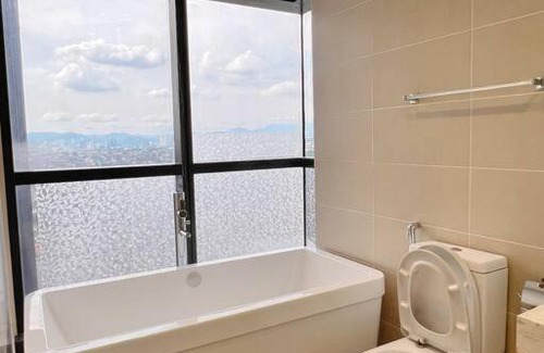 Petaling Jaya Apartment | Family Gathering with Bathtub in Icon City, 12 Pax near Bandar Sunway