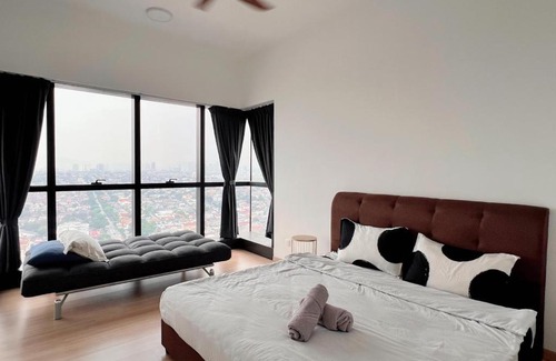 Petaling Jaya Apartment | Family Gathering with Bathtub in Icon City, 12 Pax near Bandar Sunway