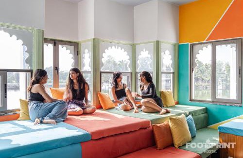 Lake Swaroop Sagar Hostel | Footprint By The Lake