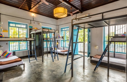 Sea View Ward Hostel | goSTOPS Lite Alleppey
