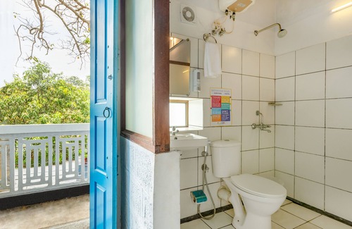 Sea View Ward Hostel | goSTOPS Lite Alleppey