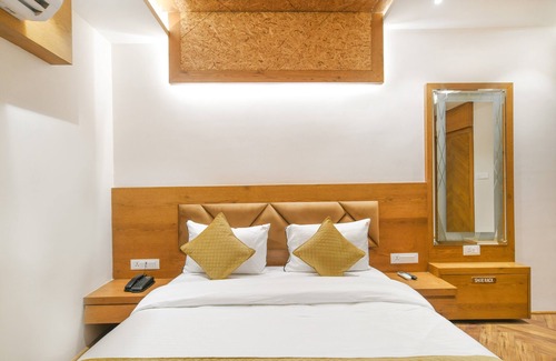 Ujjain Hotel | Hathili Hotel and Restaurant