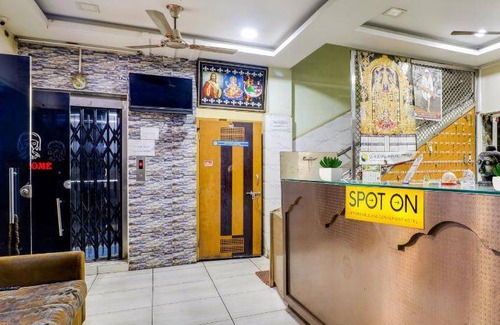 Guntur Hotel | Hotel ∙ 3 guests