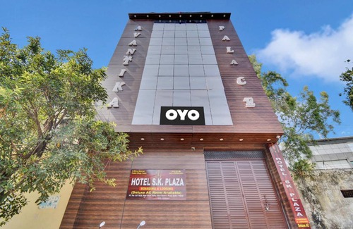 Rohini Hotel | Hotel ∙ 3 guests
