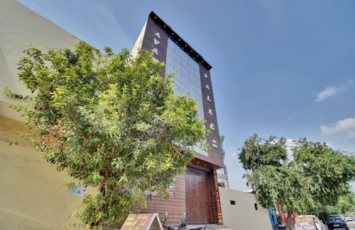 Rohini Hotel | Hotel ∙ 3 guests