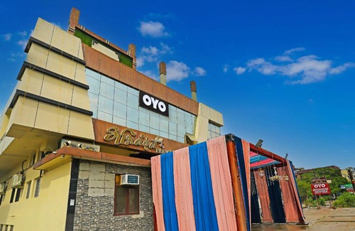 Kalyanpur Hotel | Hotel ∙ 3 guests