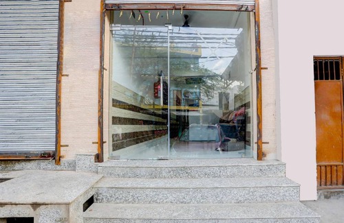 Noida Hotel | Hotel ∙ 3 guests