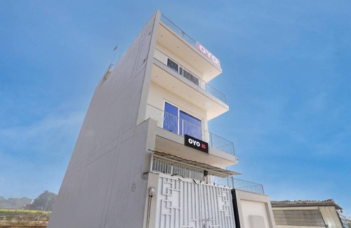 Gautam Buddh Nagar District Hotel | Hotel ∙ 3 guests