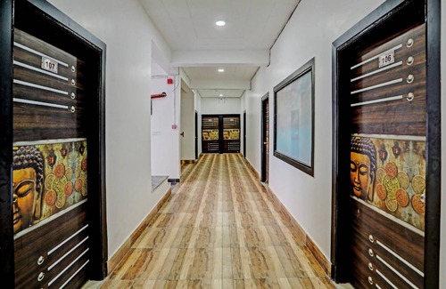 Noida Hotel | Hotel ∙ 3 guests
