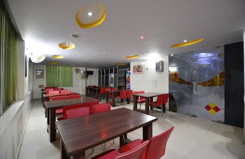 Malviya Nagar Hotel | Hotel ∙ 3 guests