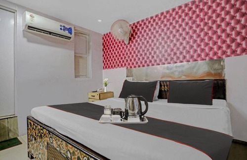 Kaushambi Hotel | Hotel ∙ 3 guests