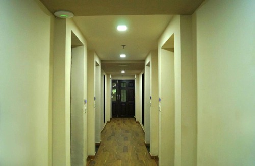 Anand Hotel | Hotel ∙ 3 guests