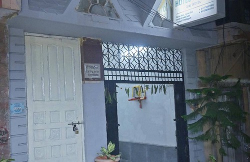 Raipur Hotel | Hotel ∙ 3 guests