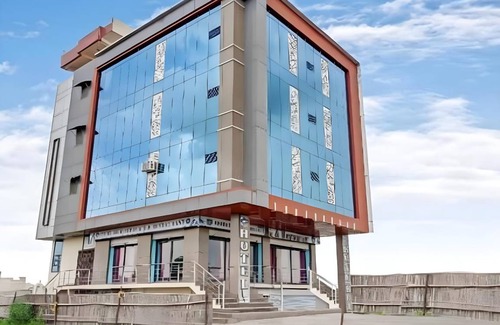Tonk Road Hotel | Hotel ∙ 3 guests