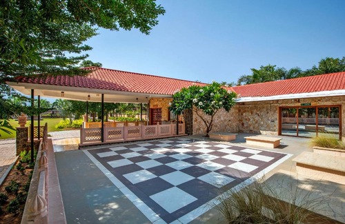 Sayajiganj Hotel | Hotel ∙ 9 guests