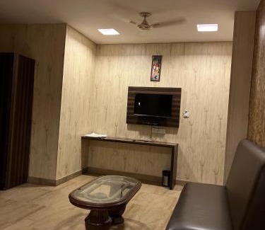 Malviya Nagar House | Hotel Airport residency
