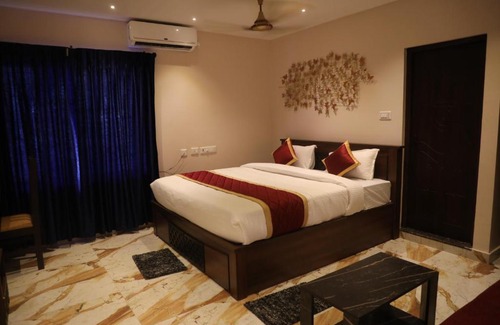 Panagudi Hotel | HOTEL APM GRAND, Kavalkinaru