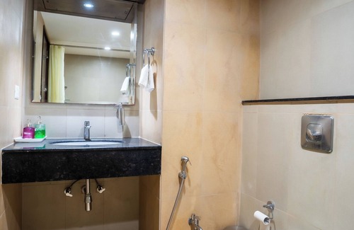 Tonk Road Hotel | Hotel Astravista Suites