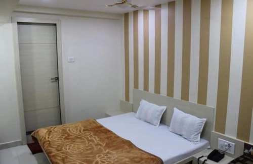 Ujjain House | Hotel Dream Palace, Ujjain
