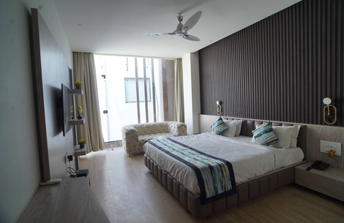 Alambagh Hotel | Hotel Familia