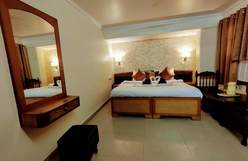 Sindhi Camp Hotel | Hotel Gaurav