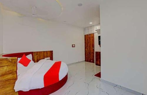 Ellis Bridge House | HOTEL GK VILLA