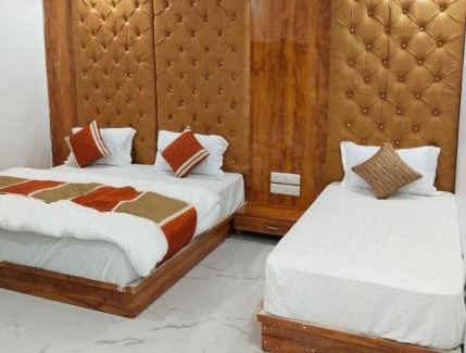 Ellis Bridge House | HOTEL GK VILLA