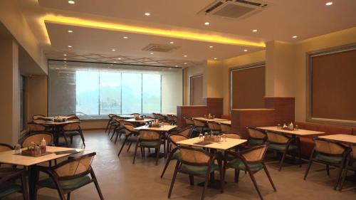 Khattalwada Hotel | Hotel GKB Marvel