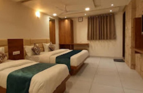 Ahmedabad City Centre Hotel | Hotel Kinara Ahmedabad