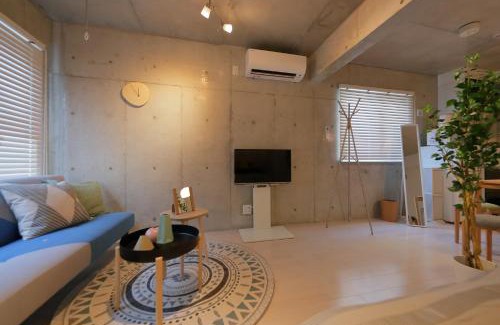 Naniwa Apartment | HOTEL LANDMARK NAMBA202
