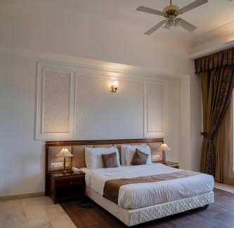 Ajmer Bed & Breakfast | Hotel Merwara Estate- A Luxury Heritage Resort