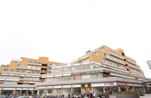 Bopal Hotel | Hotel O C3 Celebration City Centre