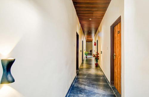 Rau Hotel | Hotel O Madhuban