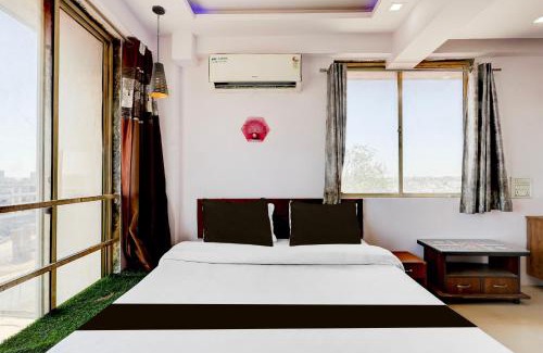 Ahmedabad Hotel | Hotel O Red Blue