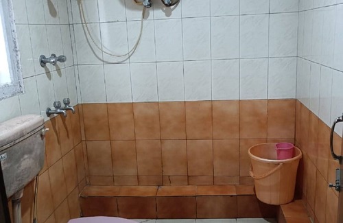Paltan Bazaar Hotel | Hotel Orchid