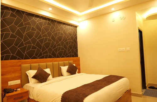 Danapur Hotel | Hotel Paradise Premier