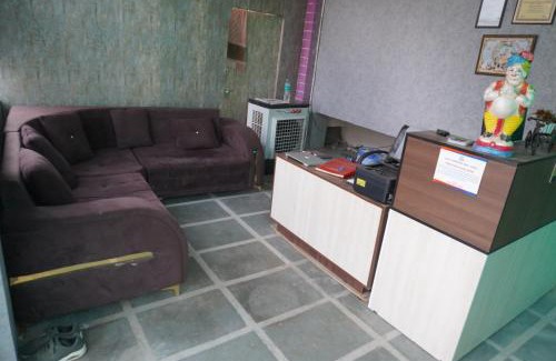 Malviya Nagar Hotel | Hotel Pink Heaven