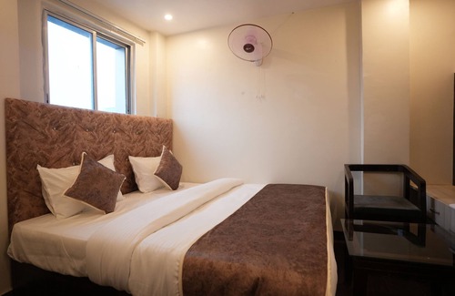 Civil Lines Hotel | Hotel Rajmahal Palace