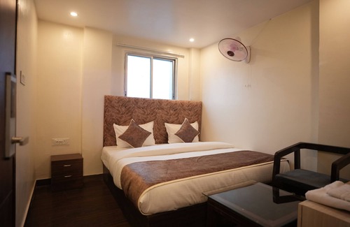 Civil Lines Hotel | Hotel Rajmahal Palace