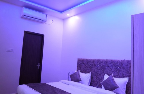 Civil Lines Hotel | Hotel Rajmahal Palace