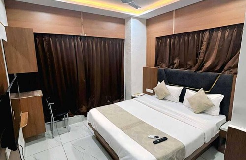 Bhat Hotel | Hotel Regal