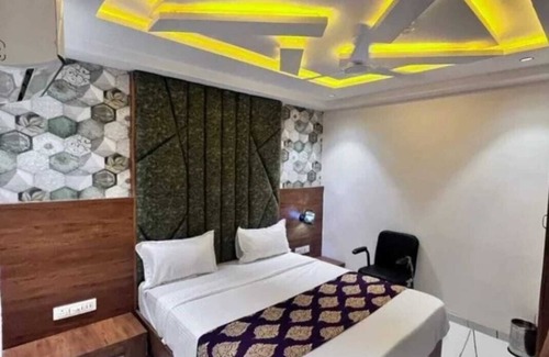 Bhat Hotel | Hotel Regal