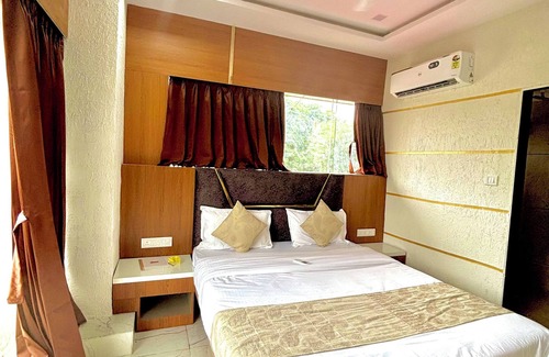 Bhat Hotel | Hotel Regal
