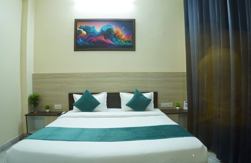 Malviya Nagar Hotel | Hotel Silver Stay